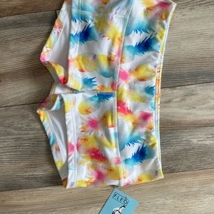 Fleo LRC M pineapple Burst. New with tags